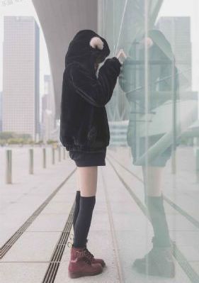 手伸进内衣里疯狂揉捏_高清完整无删减高清视频播放